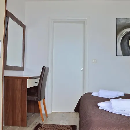 Stina Apartman Drvenik