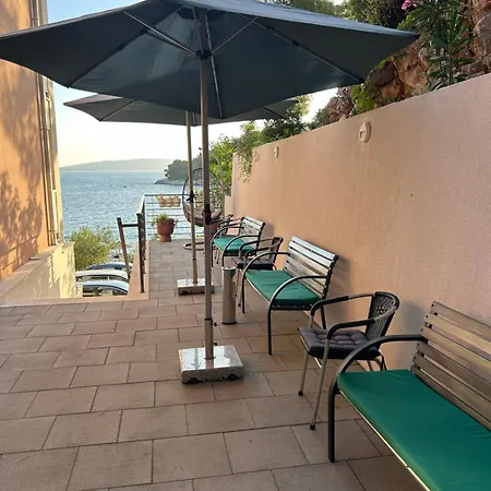 Apartment Stina Drvenik (Split-Dalmatia)