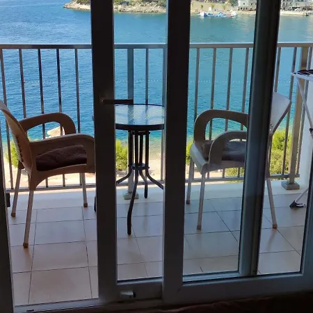 Stina * Drvenik (Split-Dalmatia)